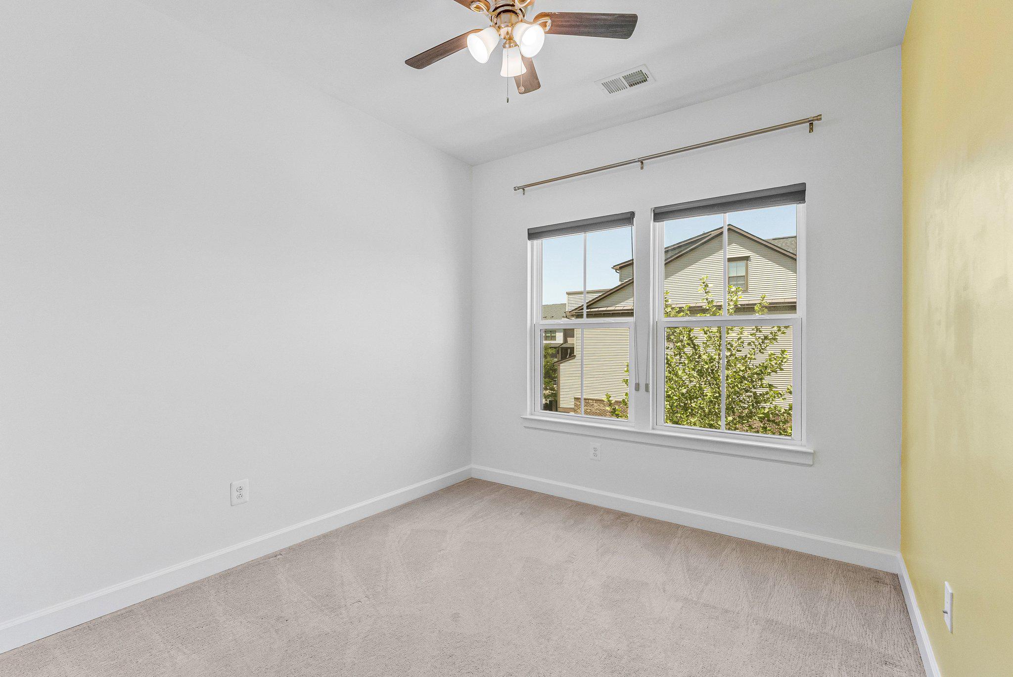 43509 APPLE ORCHARD SQUARE