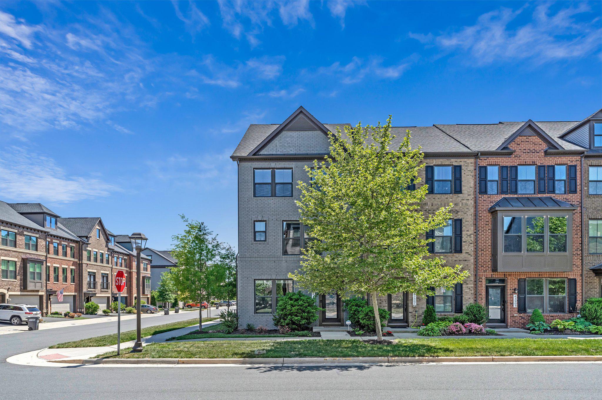 43509 APPLE ORCHARD SQUARE