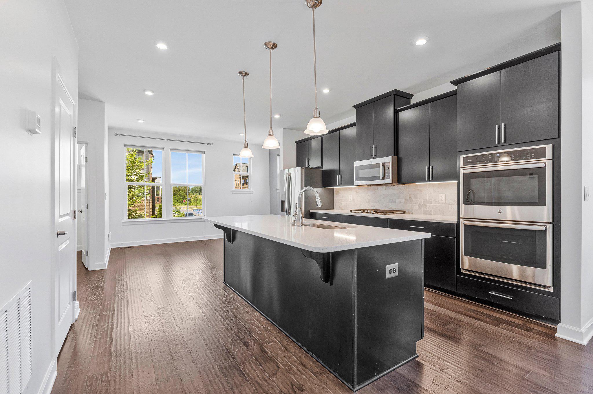 43509 APPLE ORCHARD SQUARE