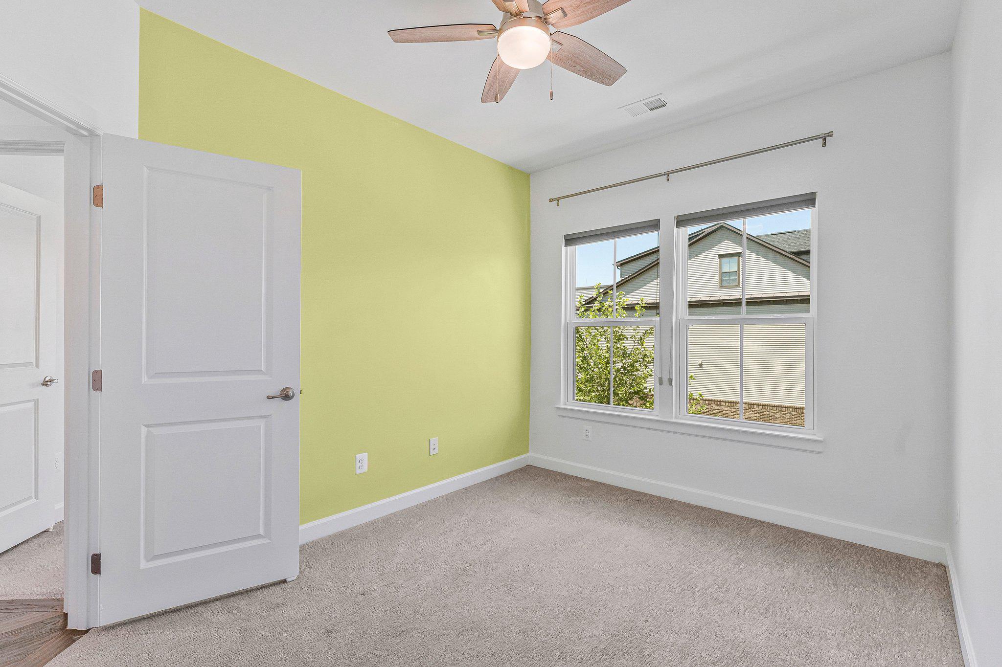 43509 APPLE ORCHARD SQUARE