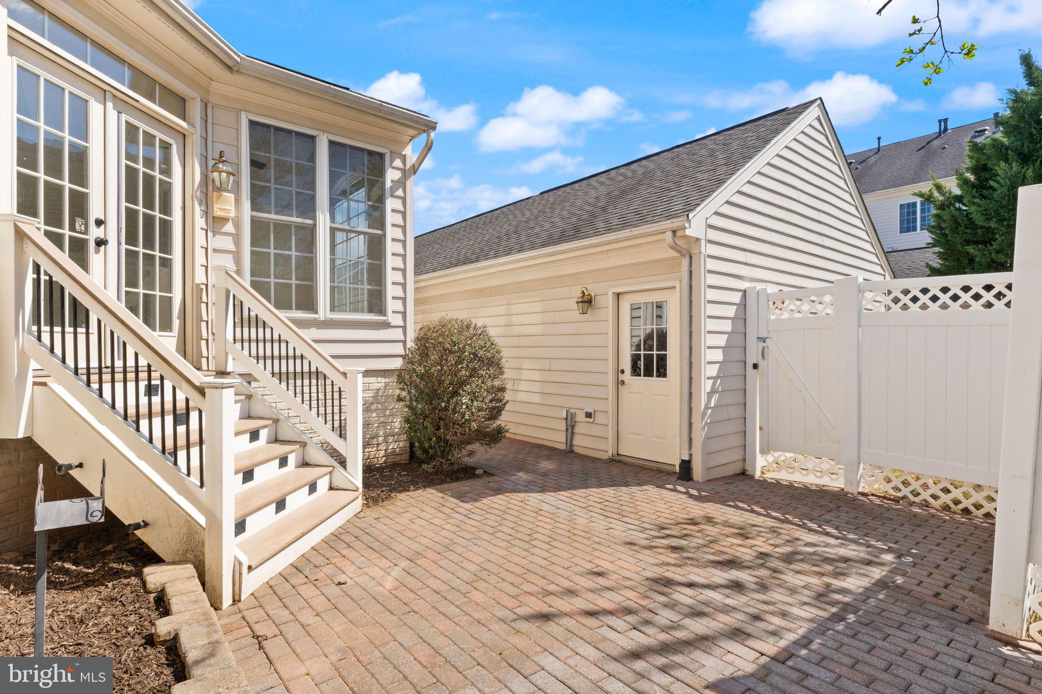 42465 REGAL WOOD DRIVE