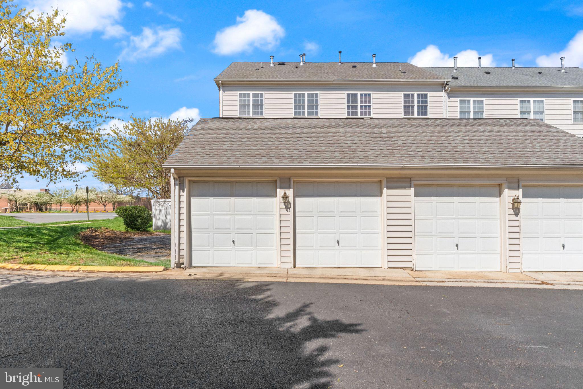 42465 REGAL WOOD DRIVE