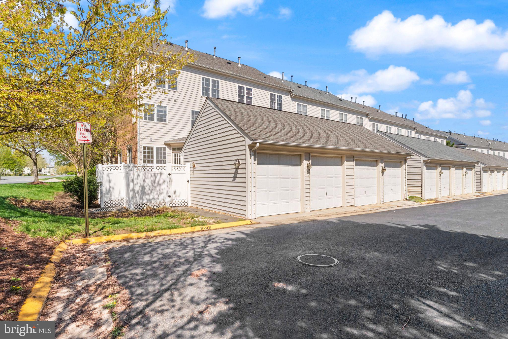 42465 REGAL WOOD DRIVE