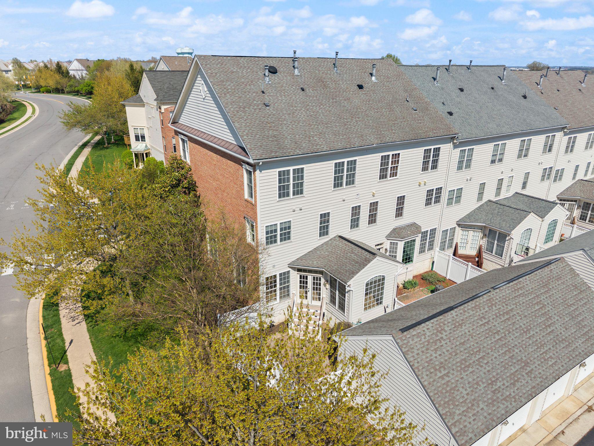 42465 REGAL WOOD DRIVE