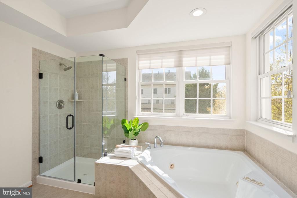 42465 REGAL WOOD DRIVE