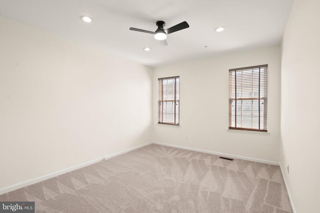 42465 REGAL WOOD DRIVE