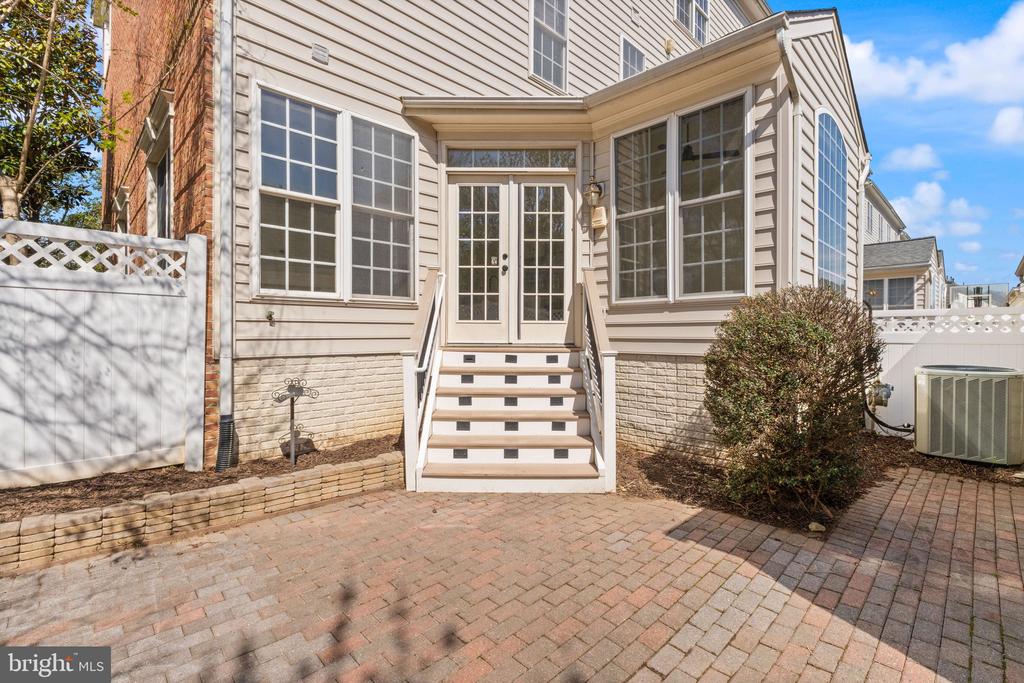 42465 REGAL WOOD DRIVE