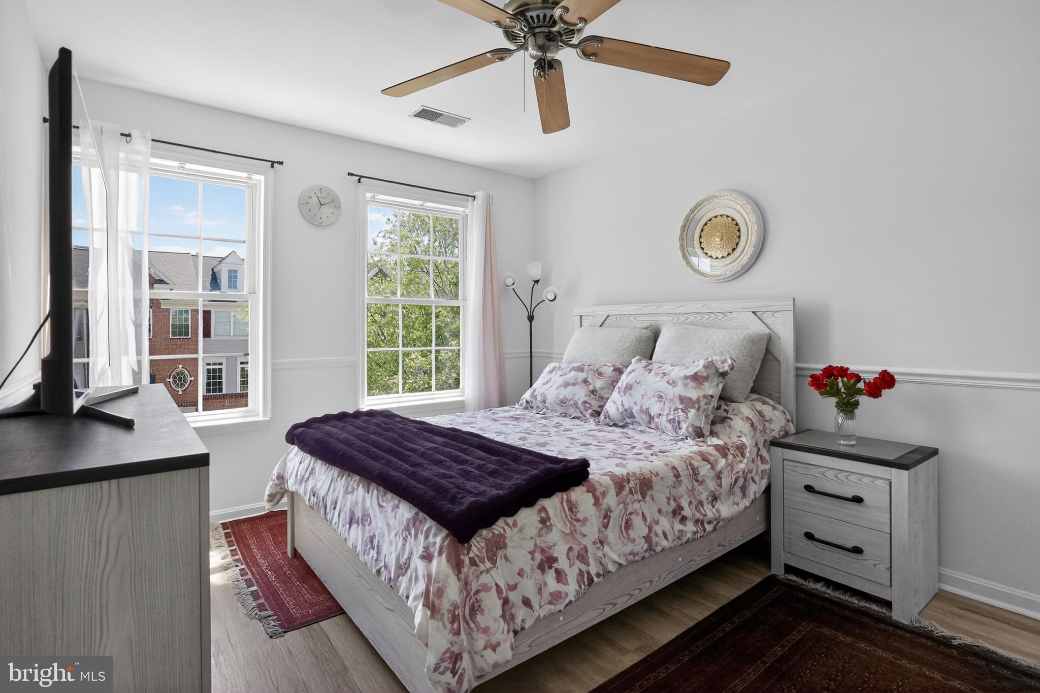 1225 CAMBRIA TERRACE NE