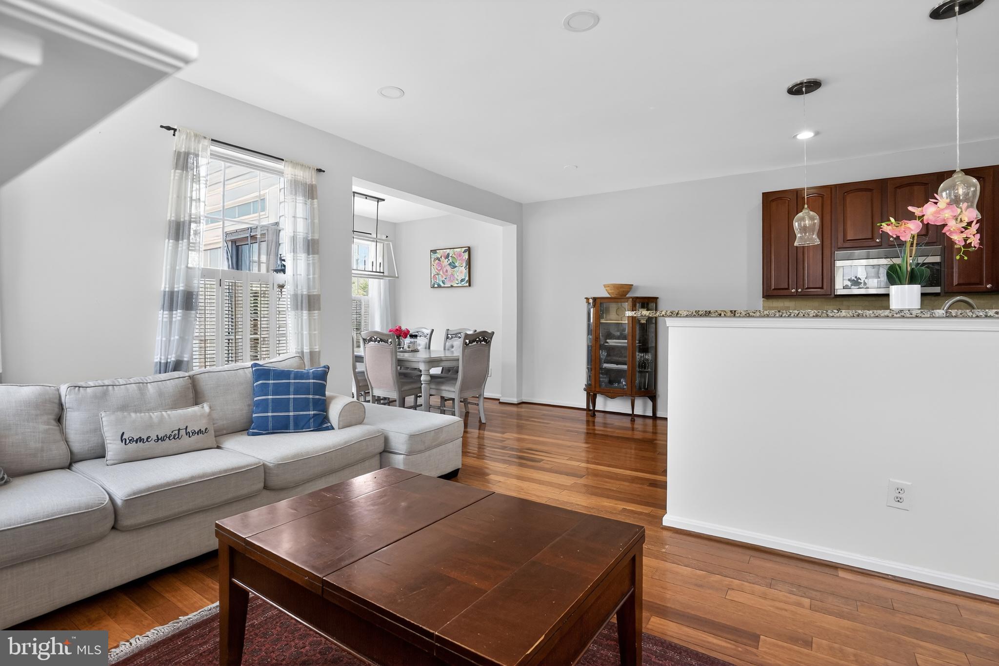 1225 CAMBRIA TERRACE NE