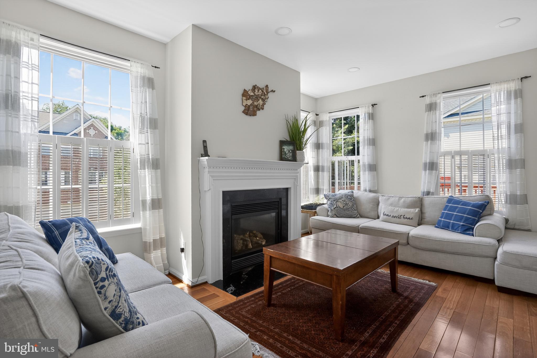 1225 CAMBRIA TERRACE NE