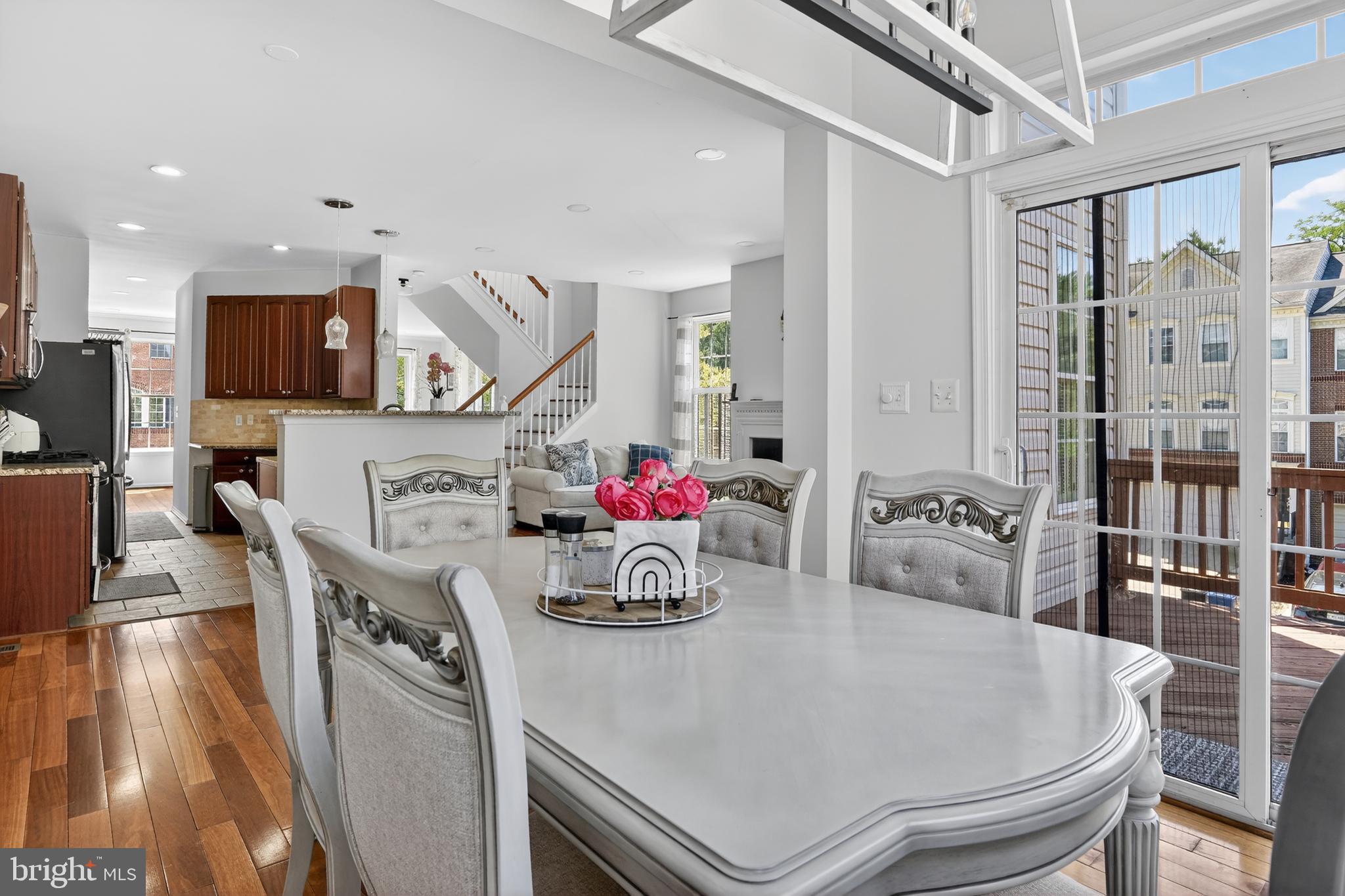 1225 CAMBRIA TERRACE NE