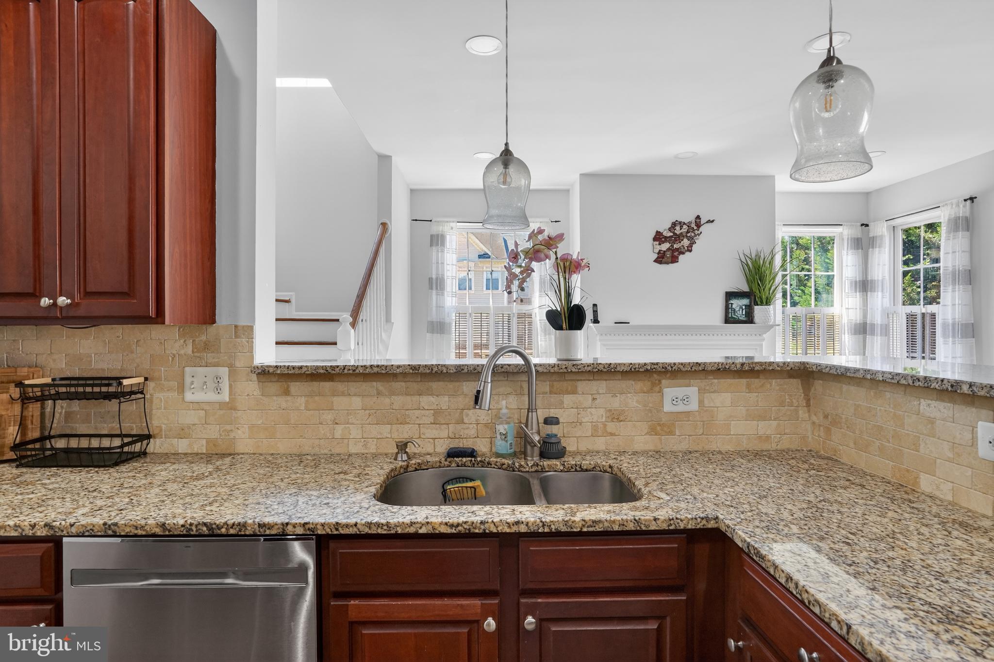 1225 CAMBRIA TERRACE NE