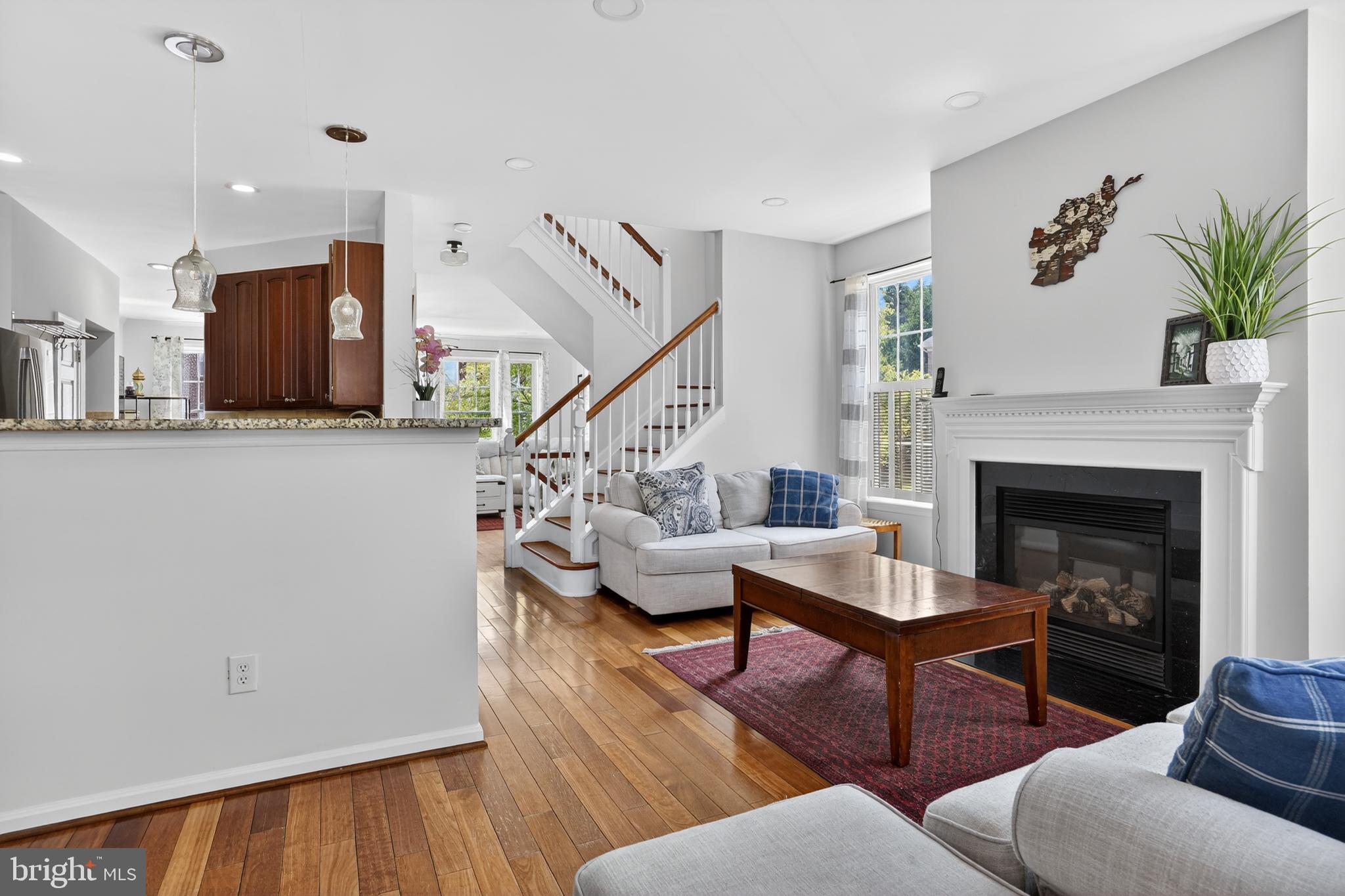 1225 CAMBRIA TERRACE NE