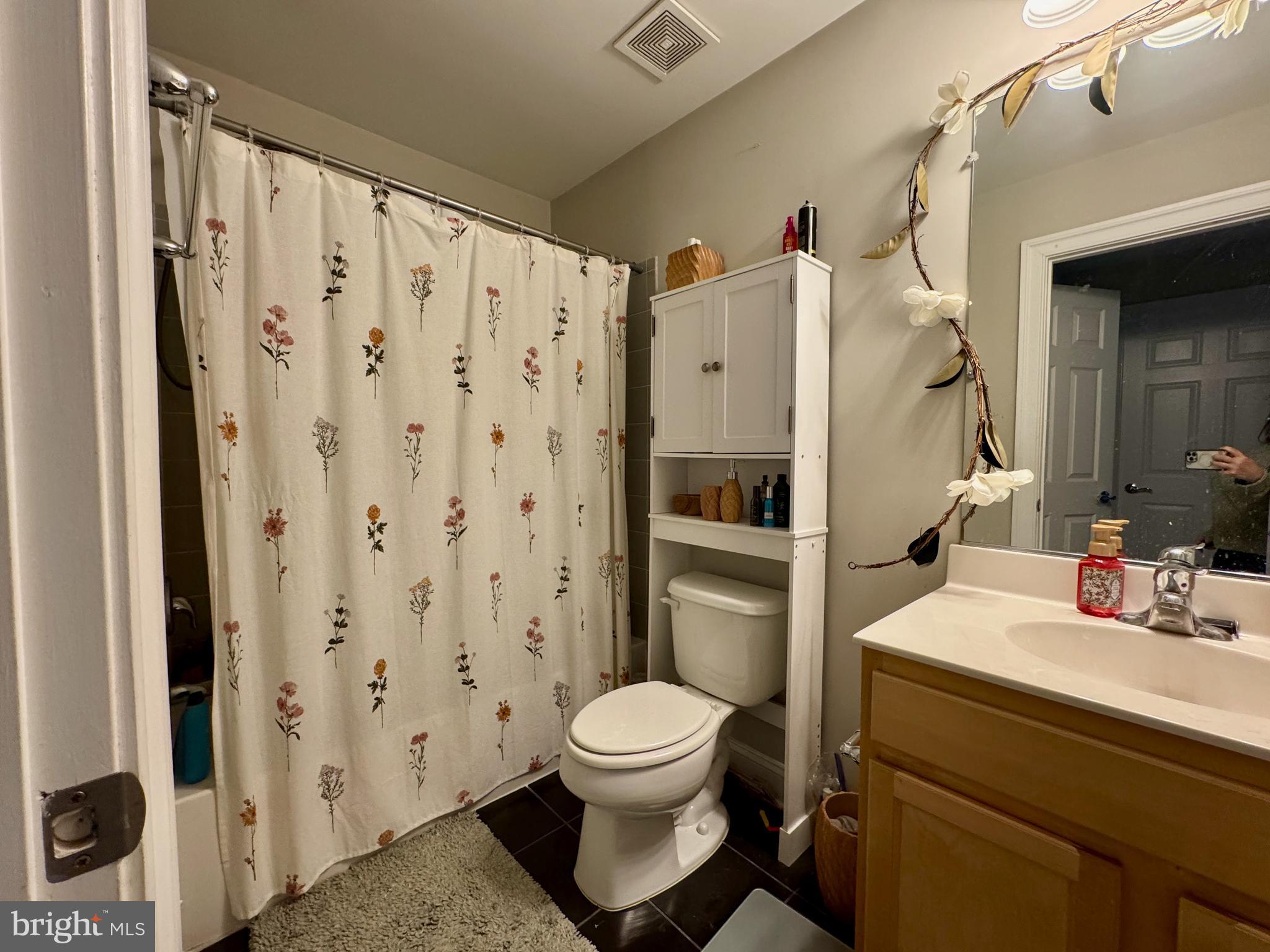 458 GLADE FERN TERRACE SE