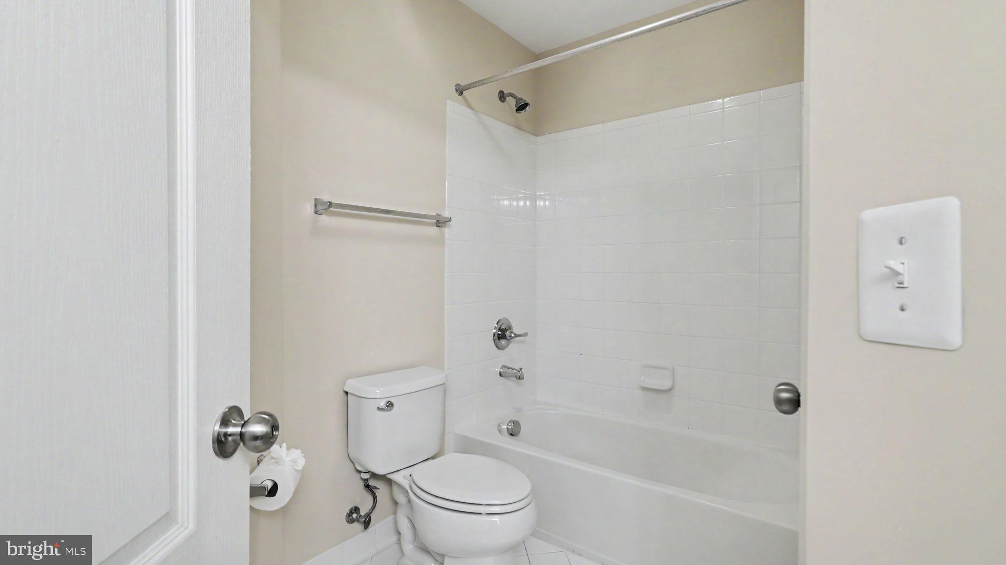 42371 TRELLIS SQUARE