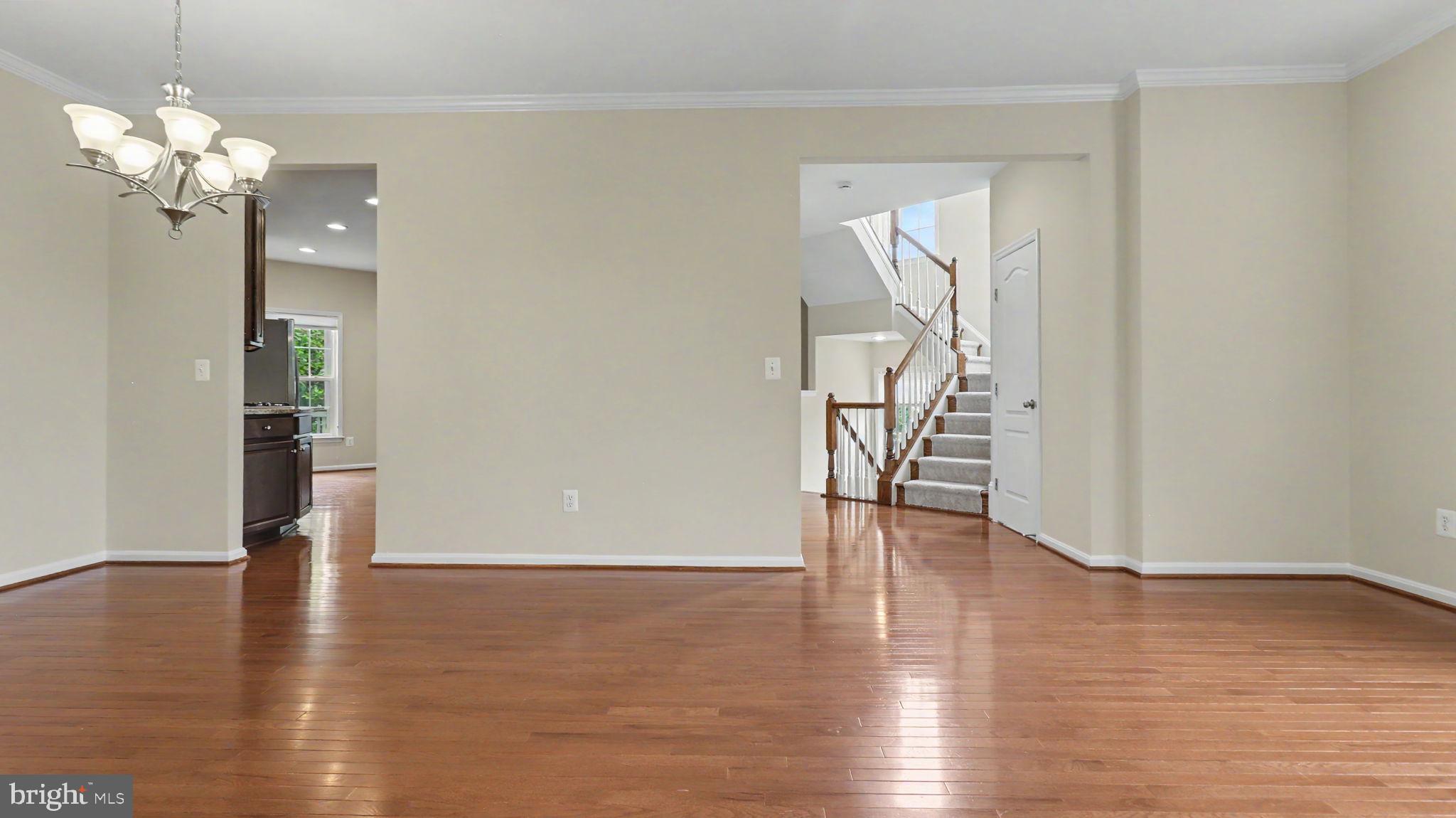 42371 TRELLIS SQUARE