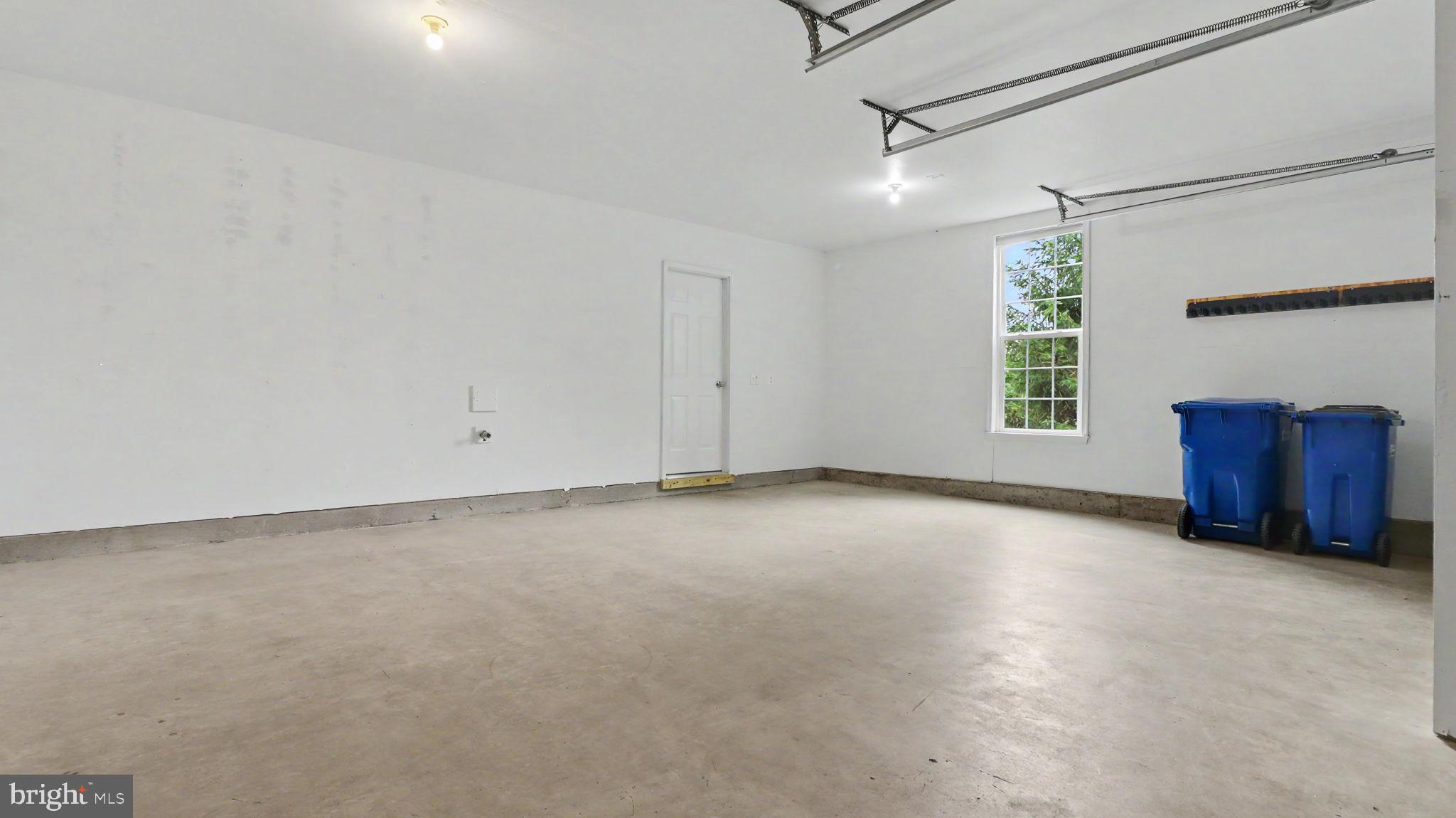 42371 TRELLIS SQUARE