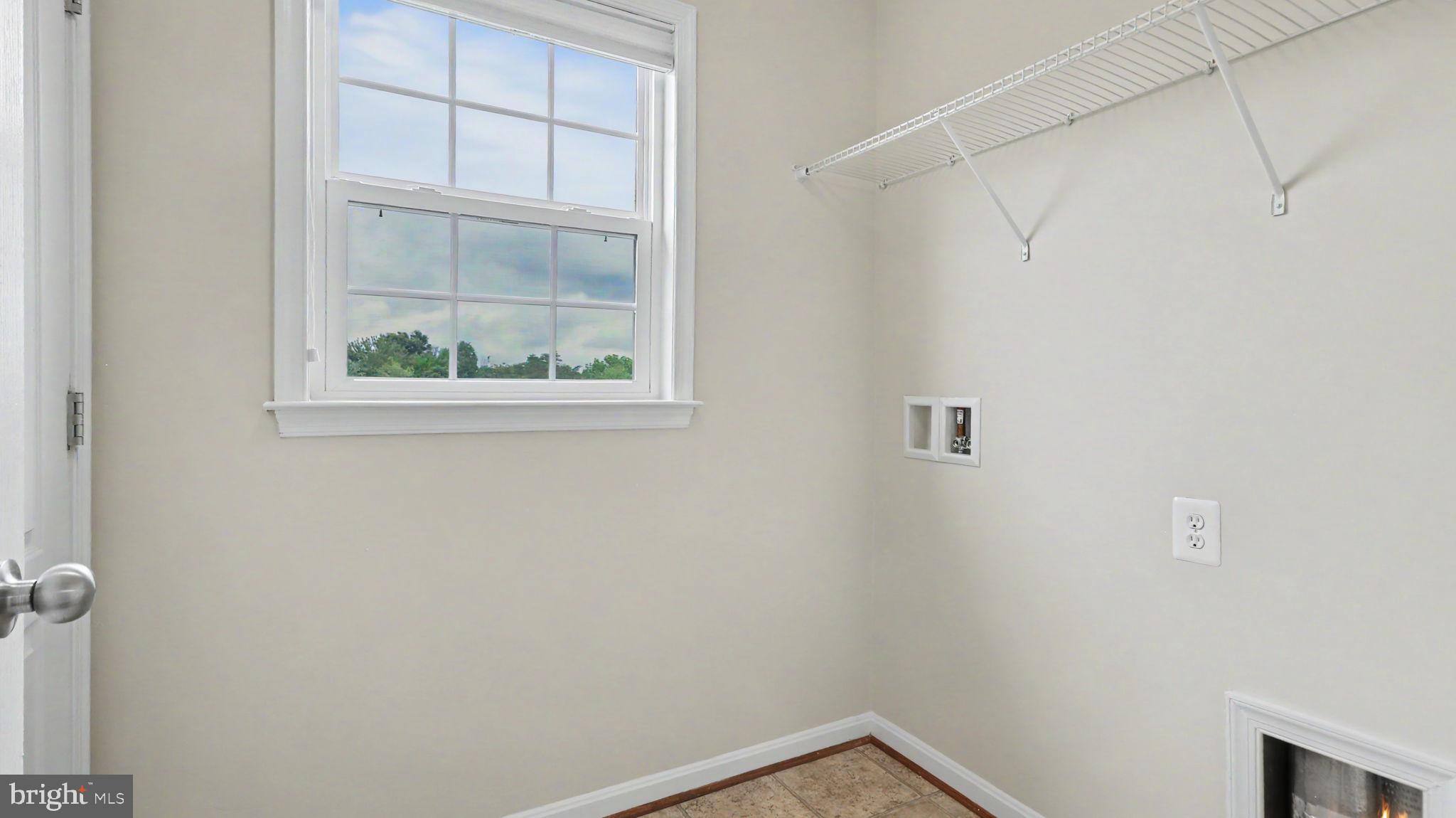 42371 TRELLIS SQUARE