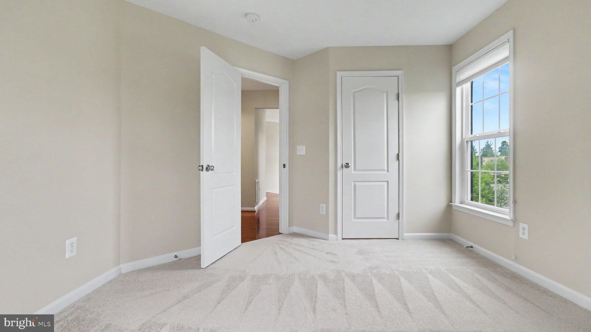 42371 TRELLIS SQUARE