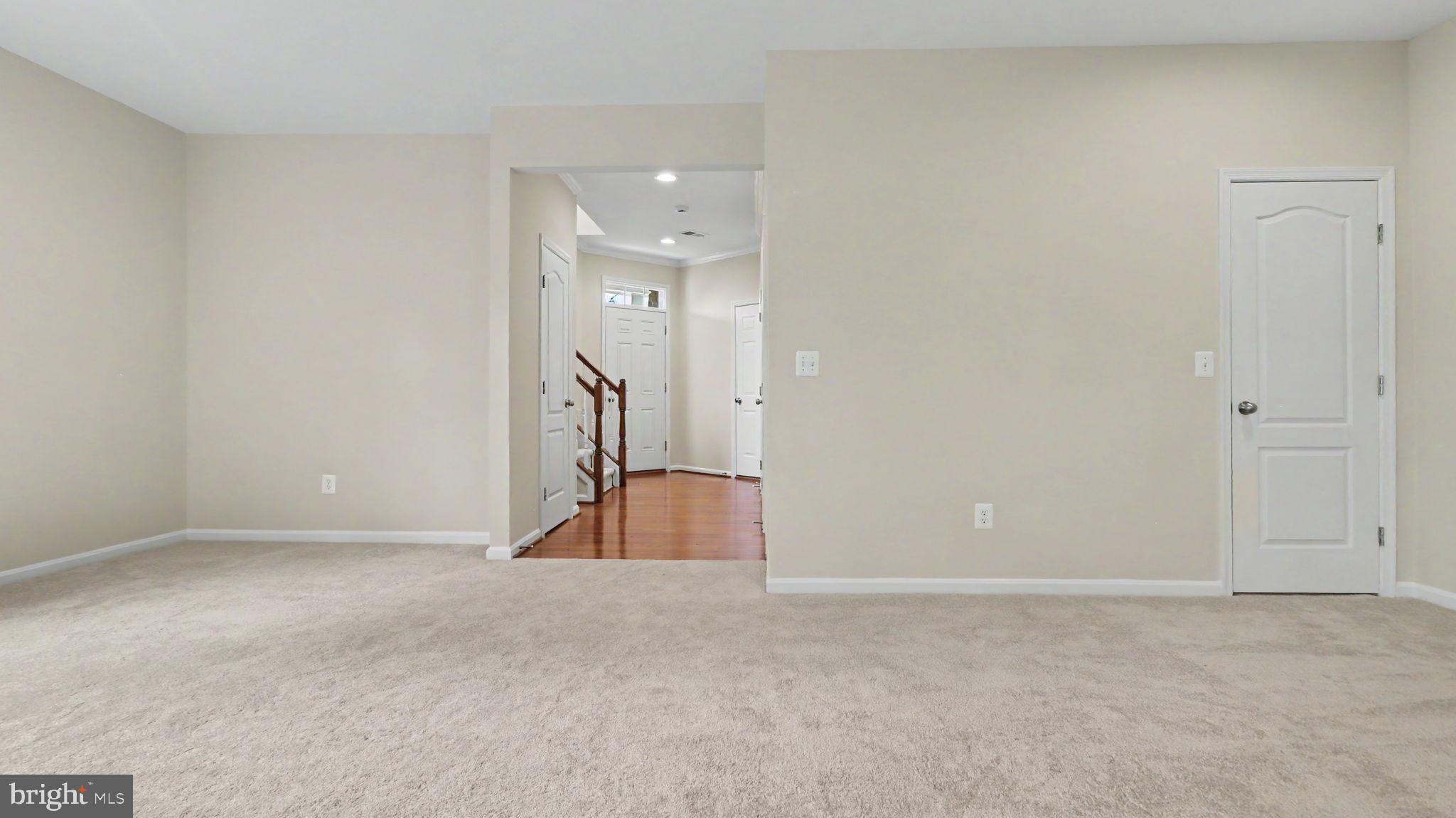 42371 TRELLIS SQUARE
