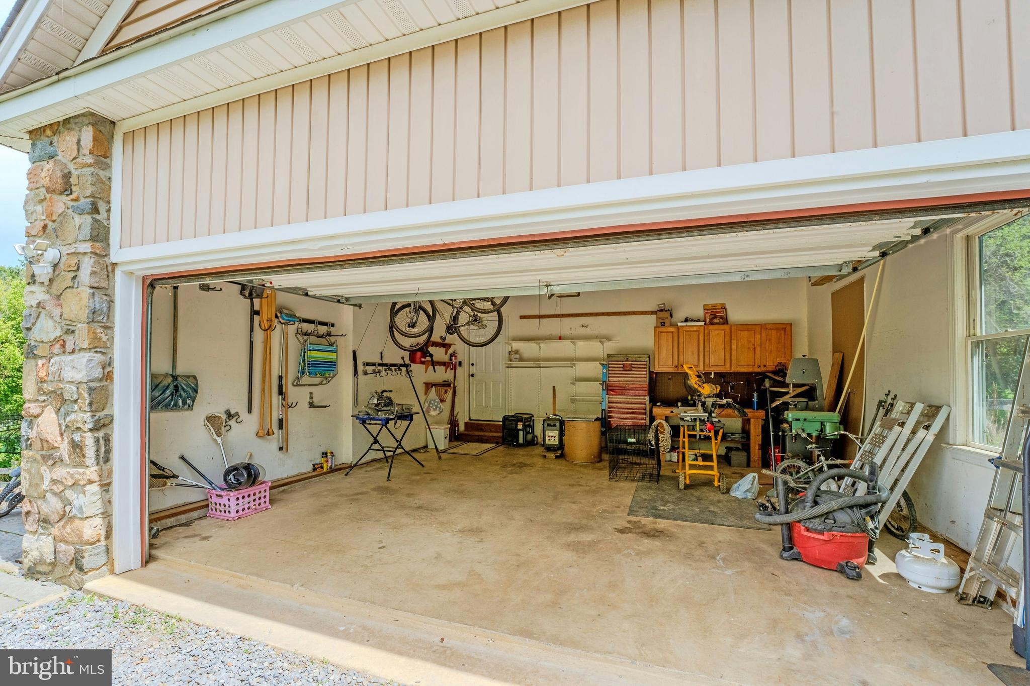 11404 RUSSELL ROAD