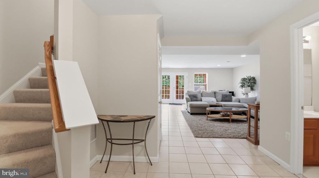 406 LEEDS RIDGE COURT
