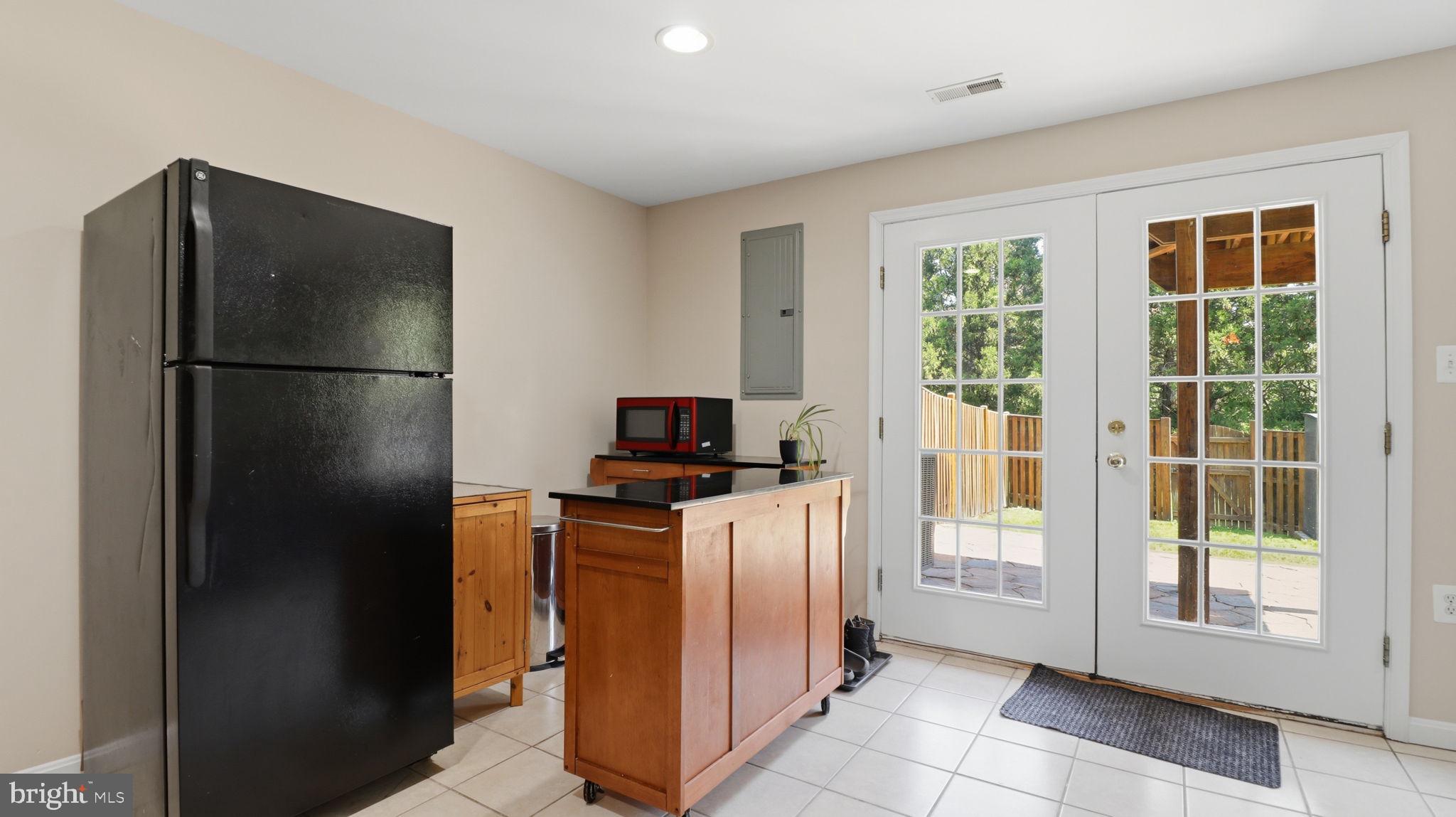 406 LEEDS RIDGE COURT