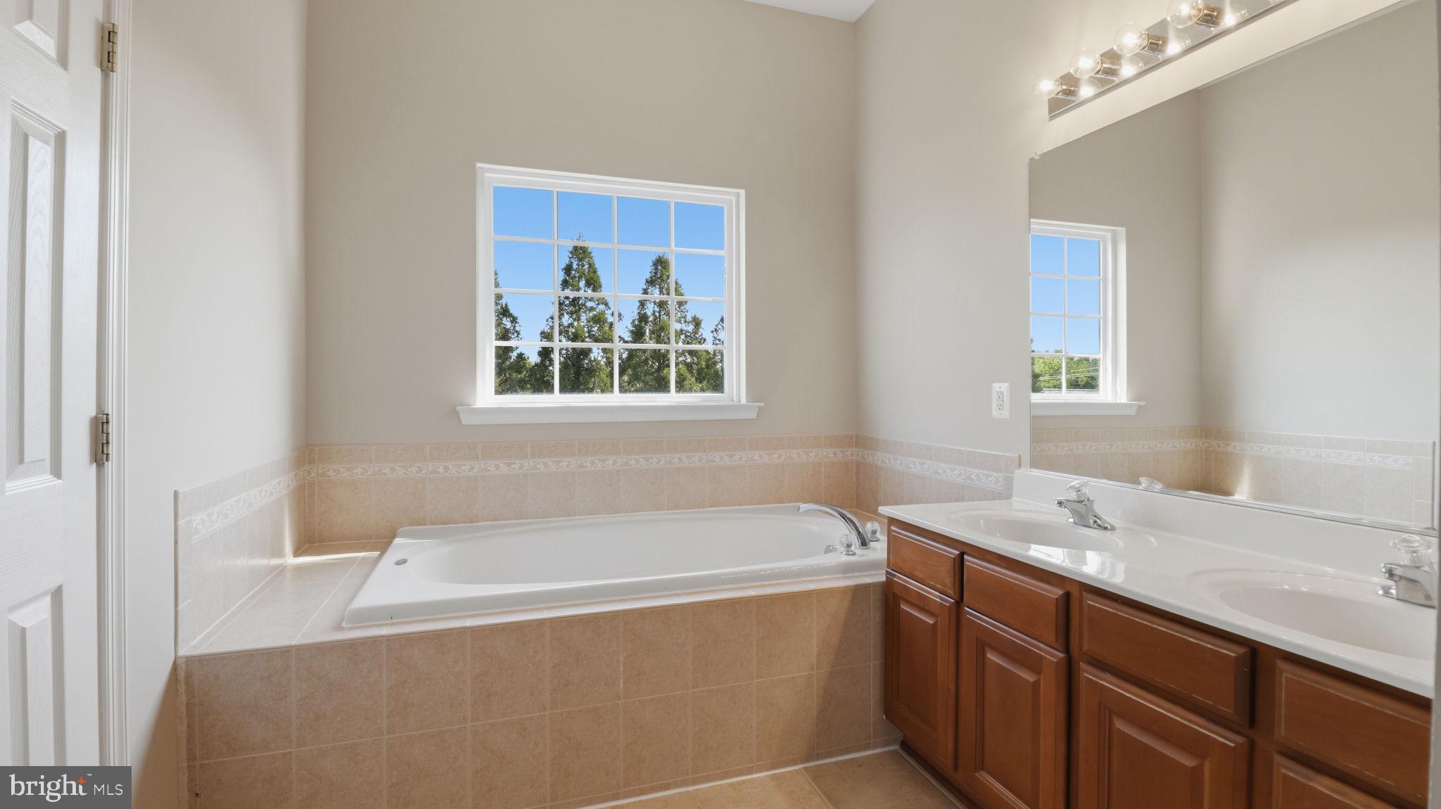 406 LEEDS RIDGE COURT