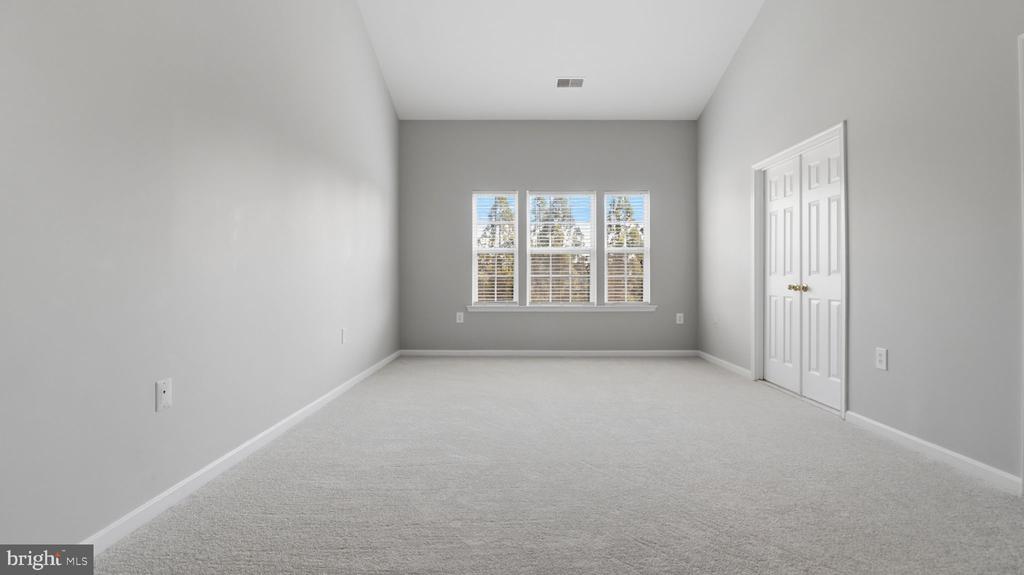 406 LEEDS RIDGE COURT