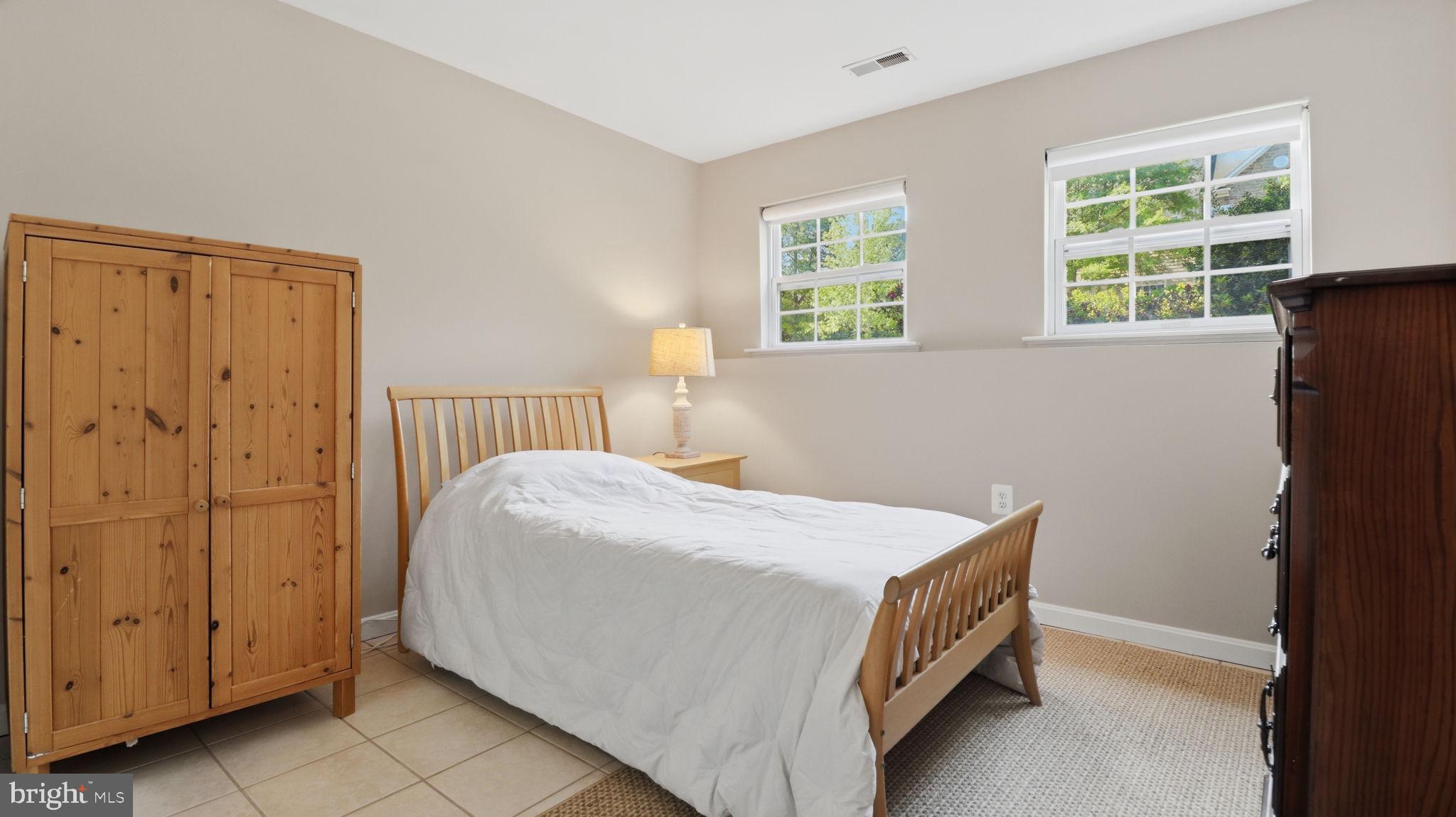 406 LEEDS RIDGE COURT