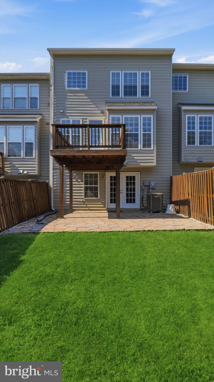 406 LEEDS RIDGE COURT