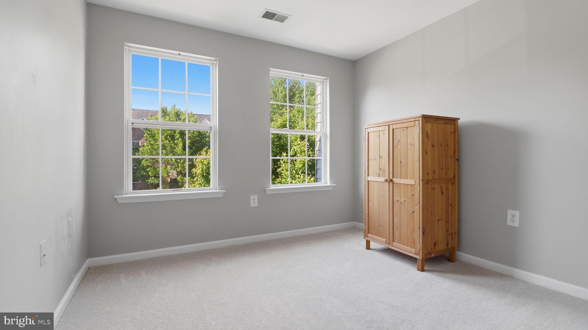406 LEEDS RIDGE COURT