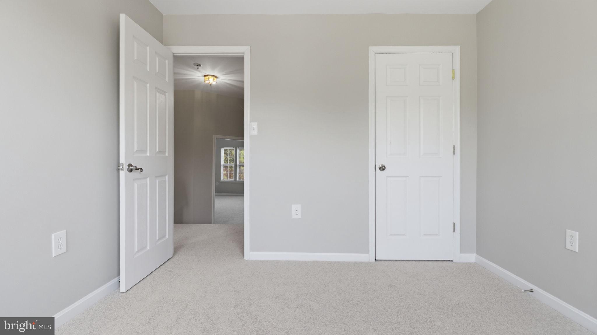 406 LEEDS RIDGE COURT