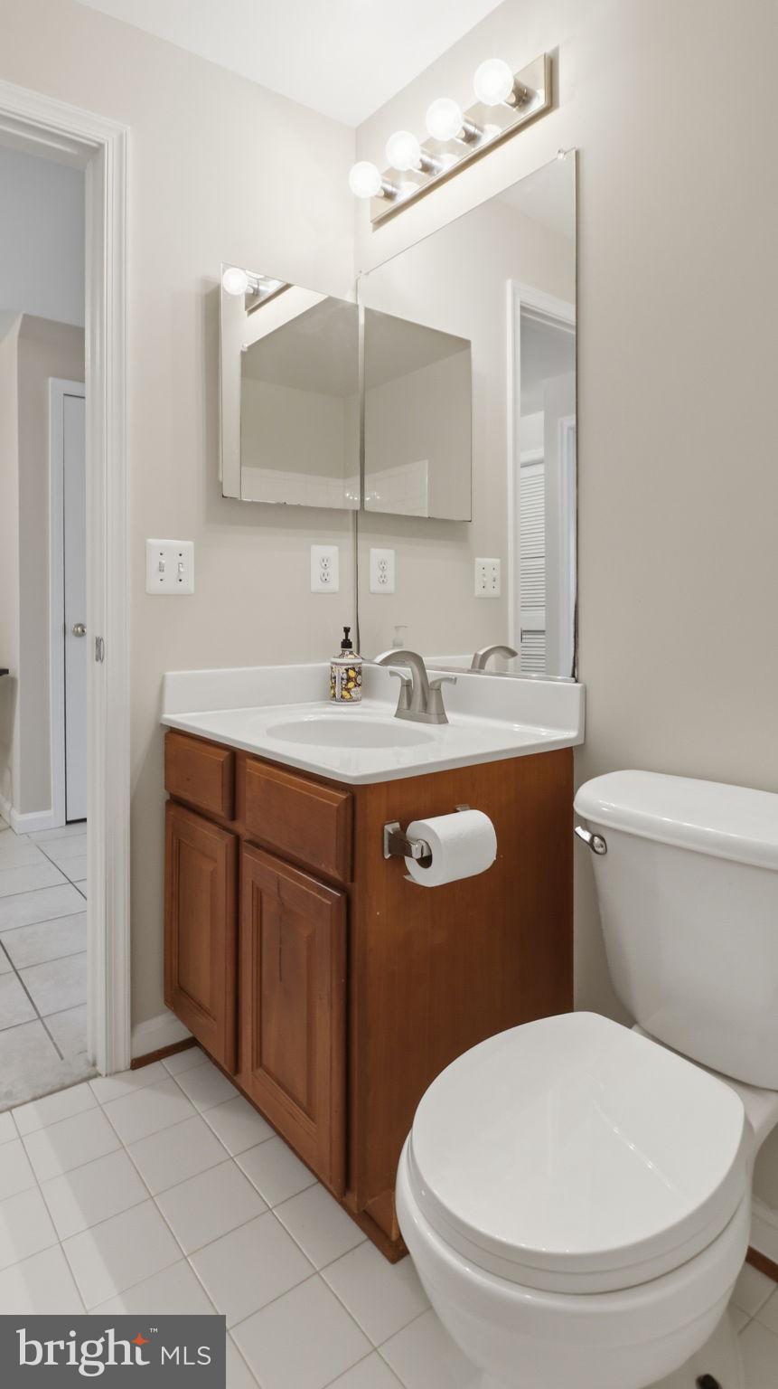 406 LEEDS RIDGE COURT