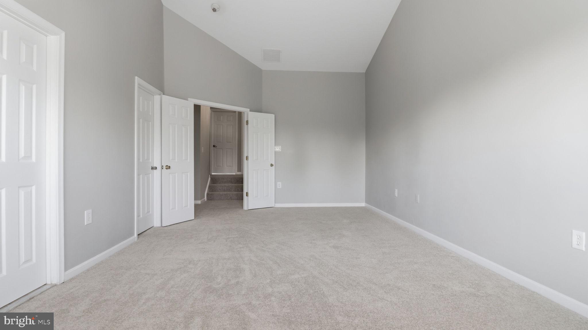 406 LEEDS RIDGE COURT