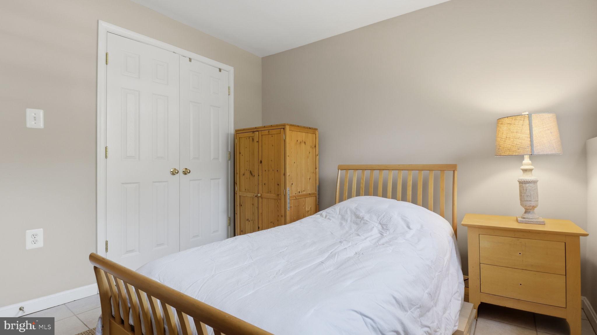 406 LEEDS RIDGE COURT