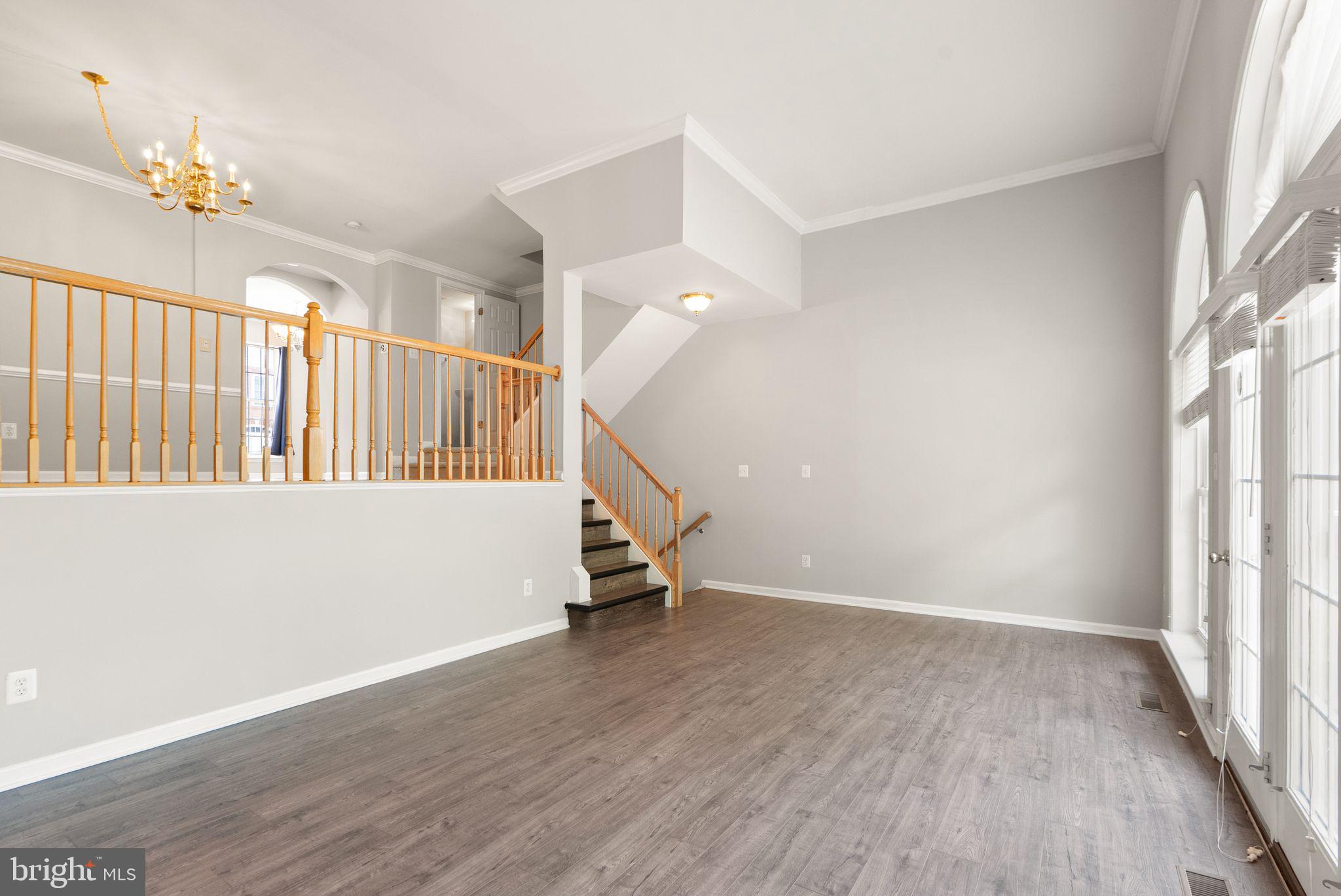 21776 LADYSLIPPER SQUARE