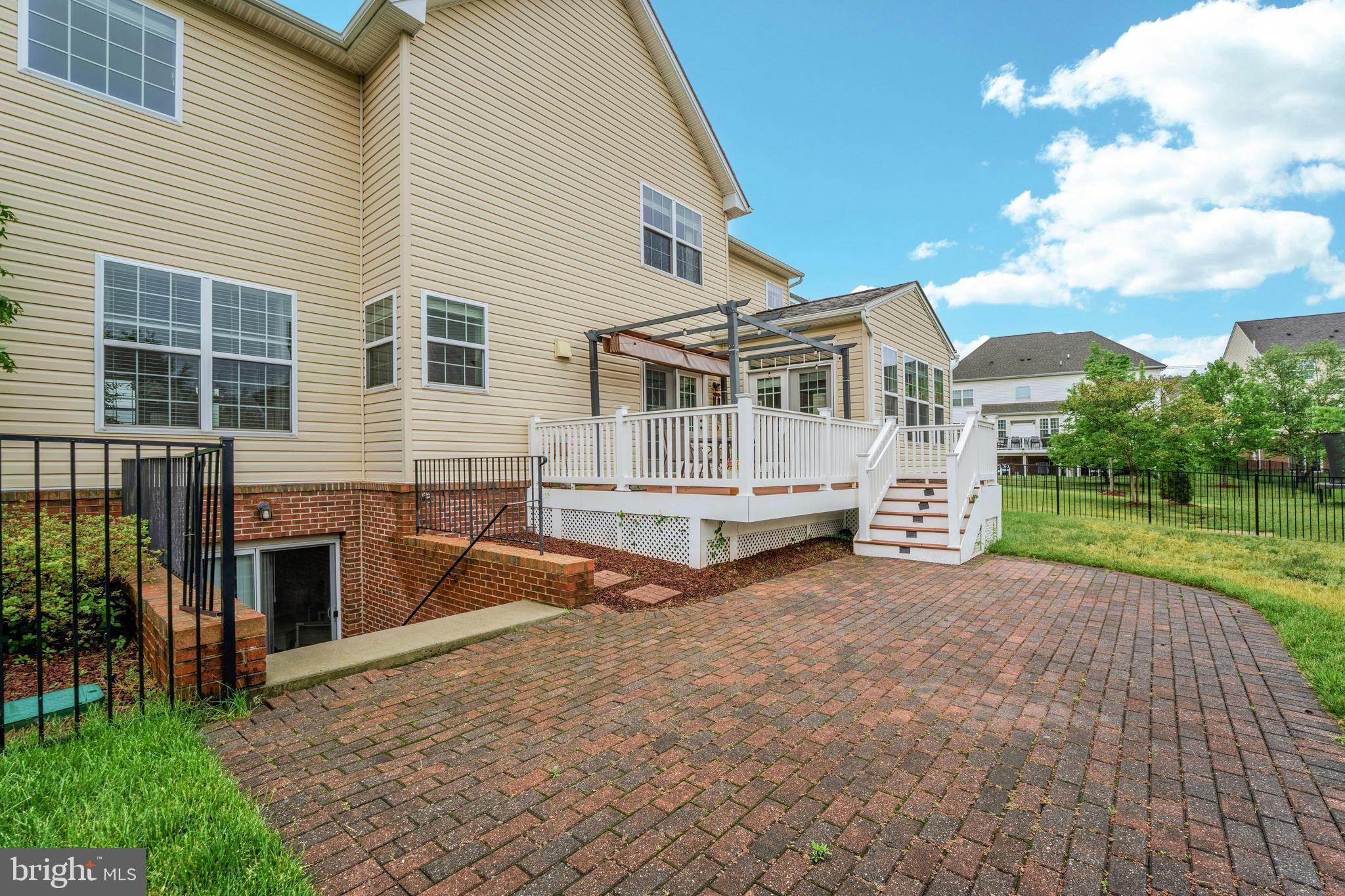 42134 AUTUMN RAIN CIRCLE
