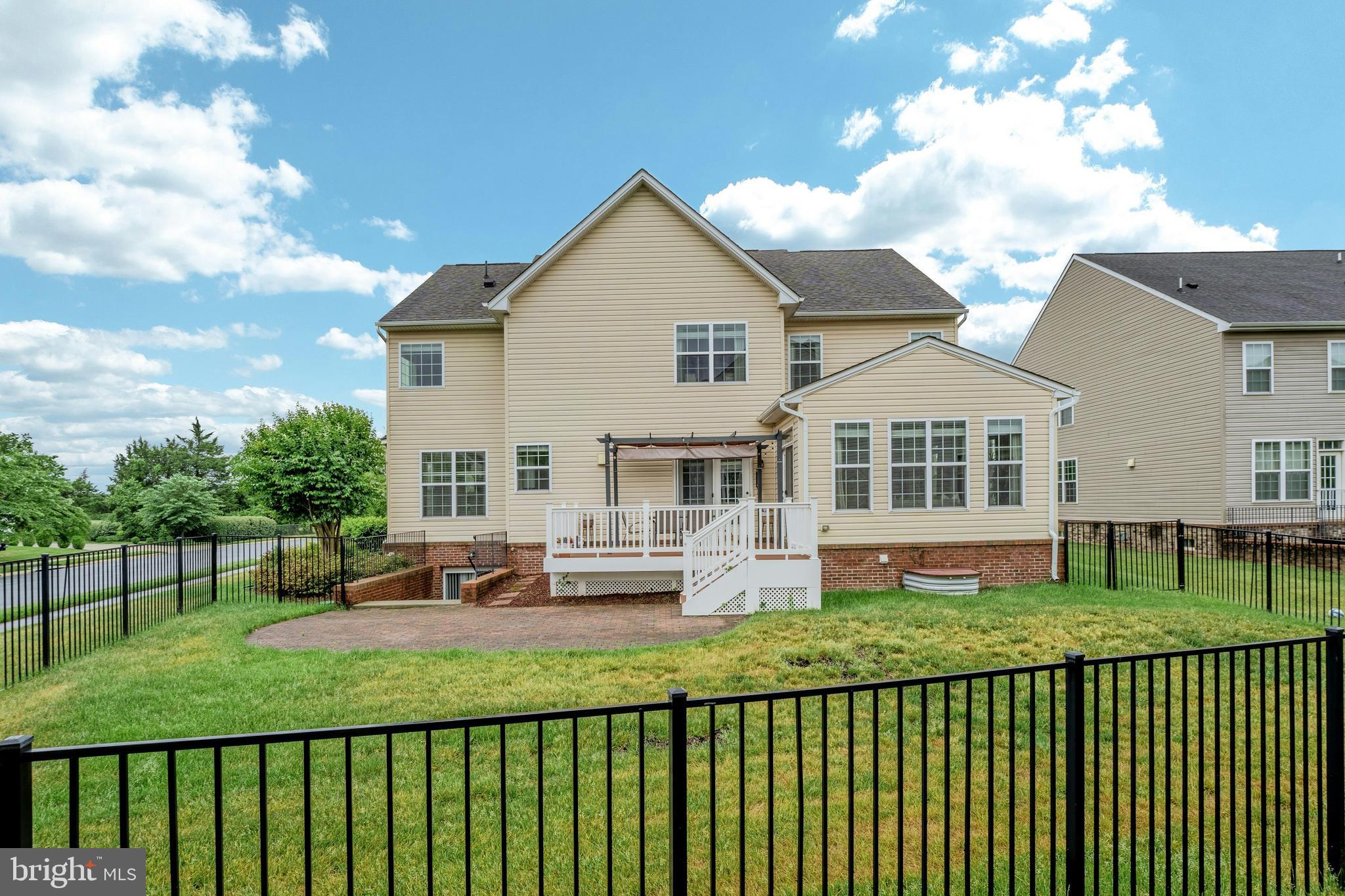 42134 AUTUMN RAIN CIRCLE
