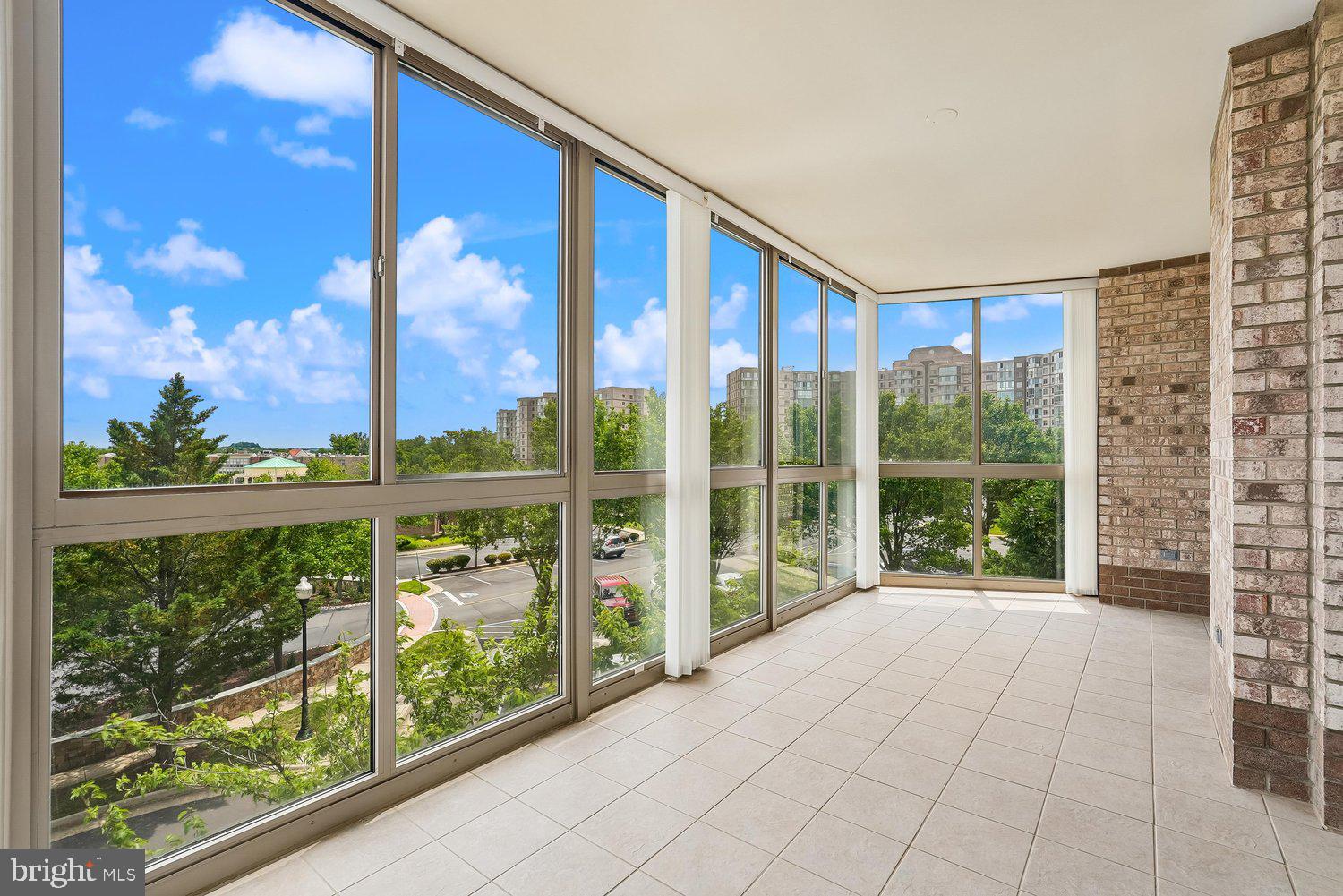 19355 CYPRESS RIDGE TERRACE 206