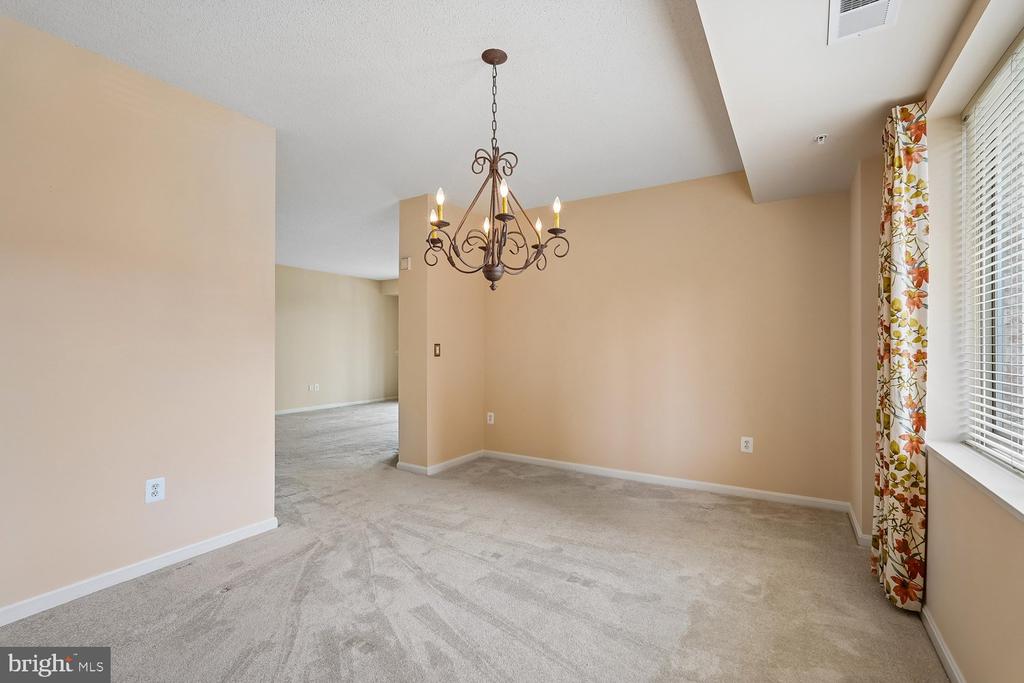 19355 CYPRESS RIDGE TERRACE 206