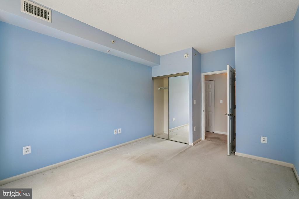 19355 CYPRESS RIDGE TERRACE 206