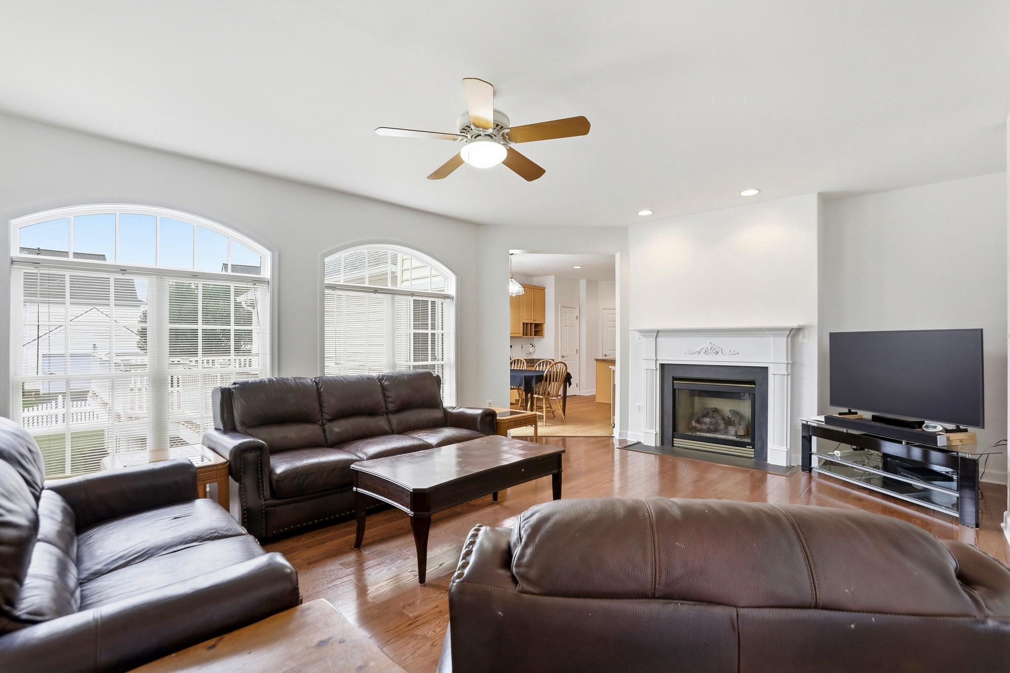 22938 GOLDENROD