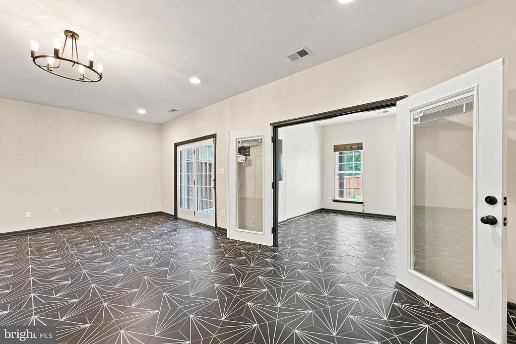 814 MAPLE FLATS TERRACE