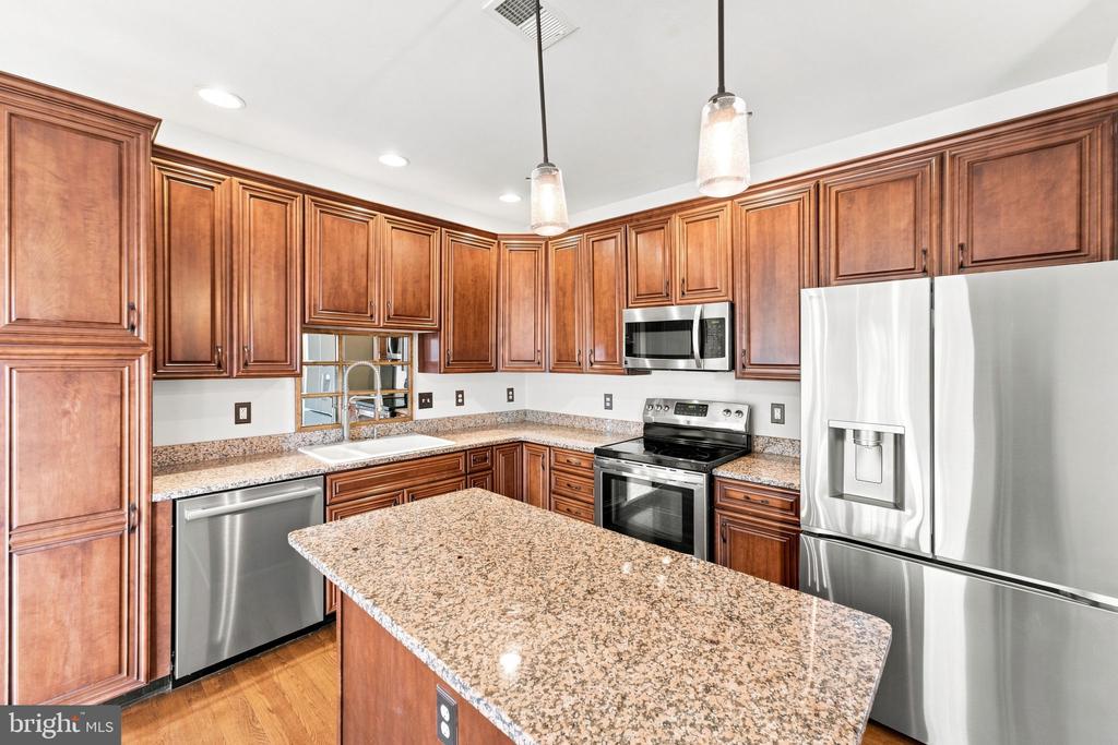 814 MAPLE FLATS TERRACE