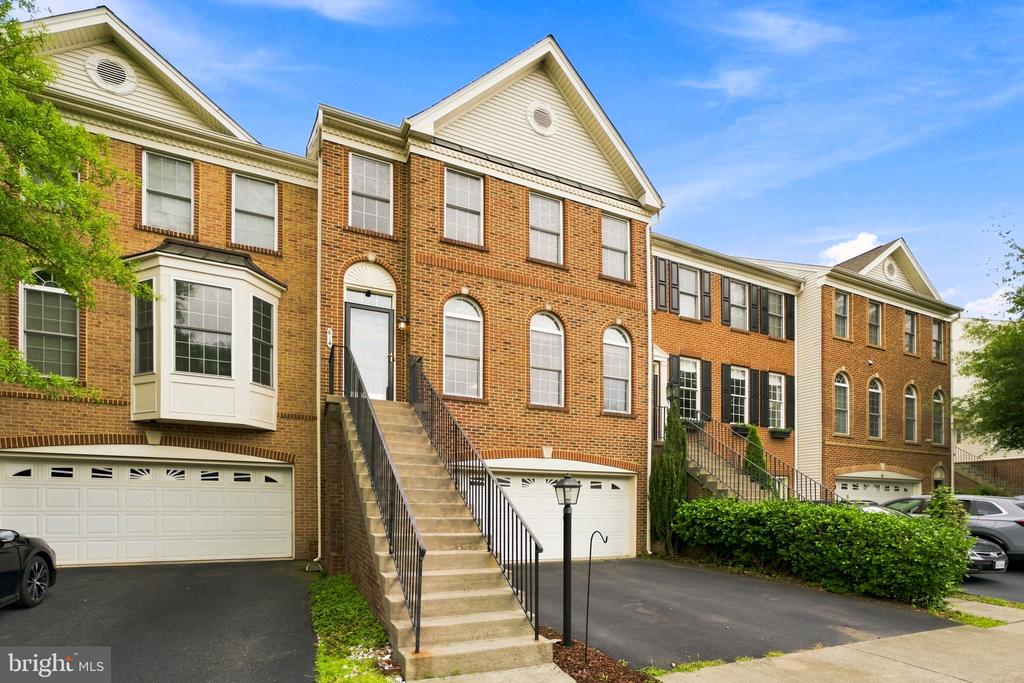 814 MAPLE FLATS TERRACE