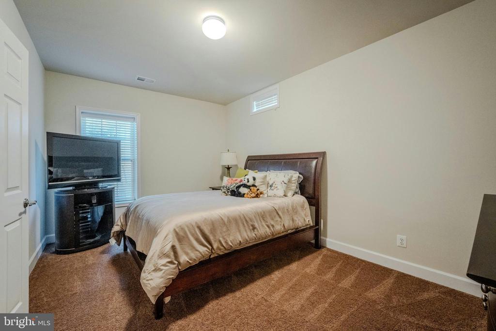 20950 HIGHLAND CREEK DRIVE