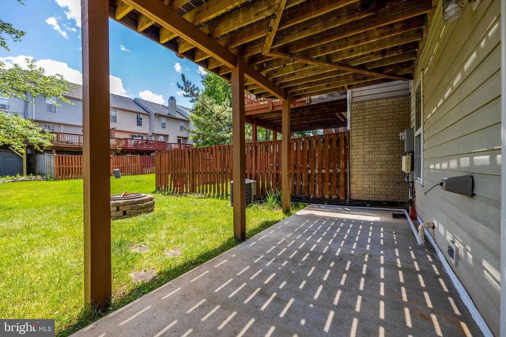 45275 GABLE SQUARE