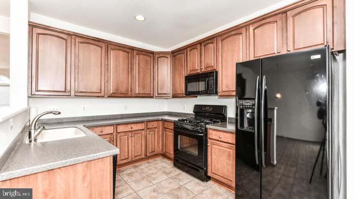 21759 LADYSLIPPER SQUARE