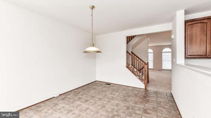 21759 LADYSLIPPER SQUARE